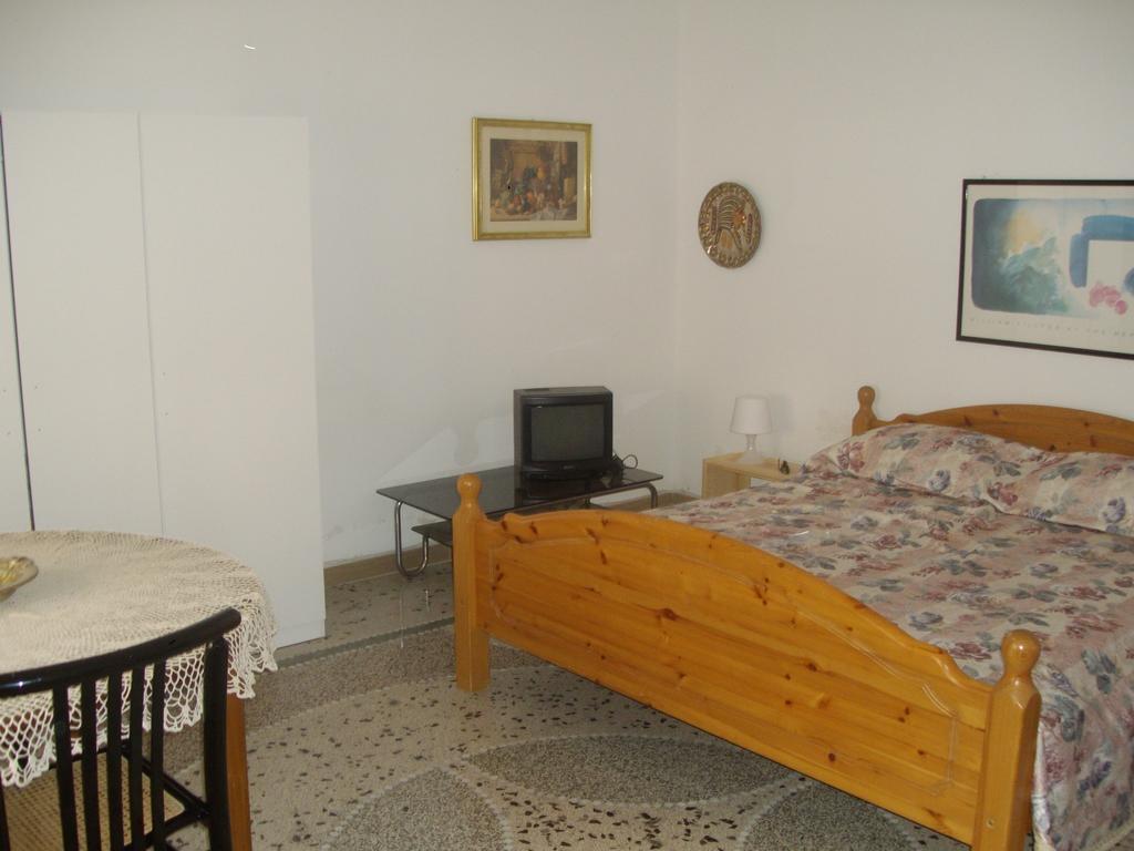 הוילה פורטו צ'זראו Villino Claudia 30 Mt Mare חדר תמונה