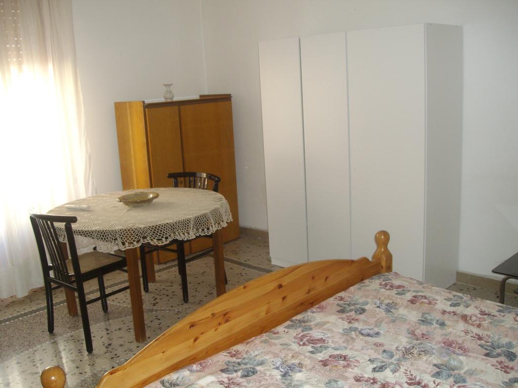 הוילה פורטו צ'זראו Villino Claudia 30 Mt Mare חדר תמונה